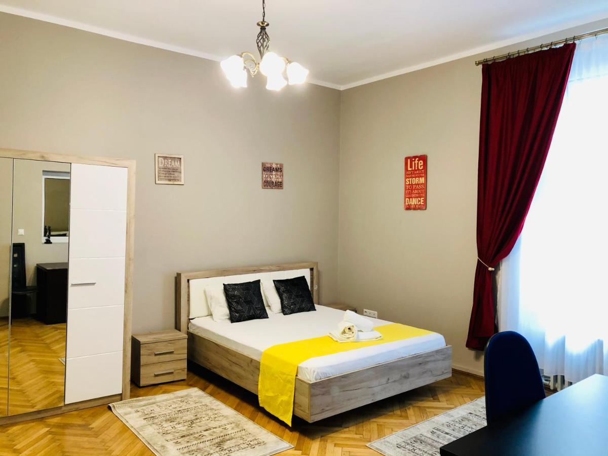 Ultra-Central Apartment Just In Union Squere Timişoara Buitenkant foto