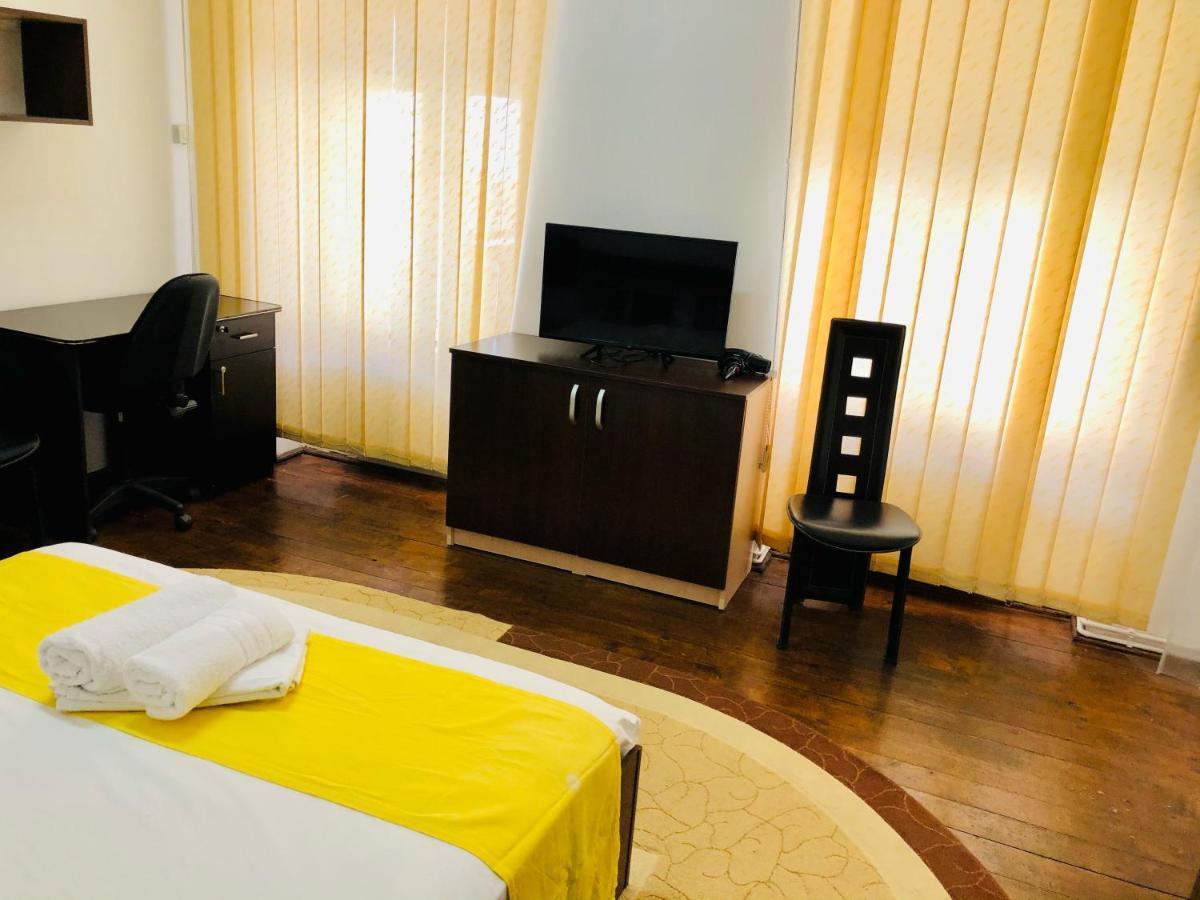 Ultra-Central Apartment Just In Union Squere Timişoara Buitenkant foto