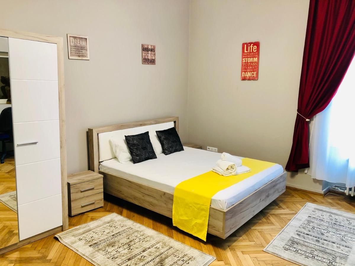 Ultra-Central Apartment Just In Union Squere Timişoara Buitenkant foto